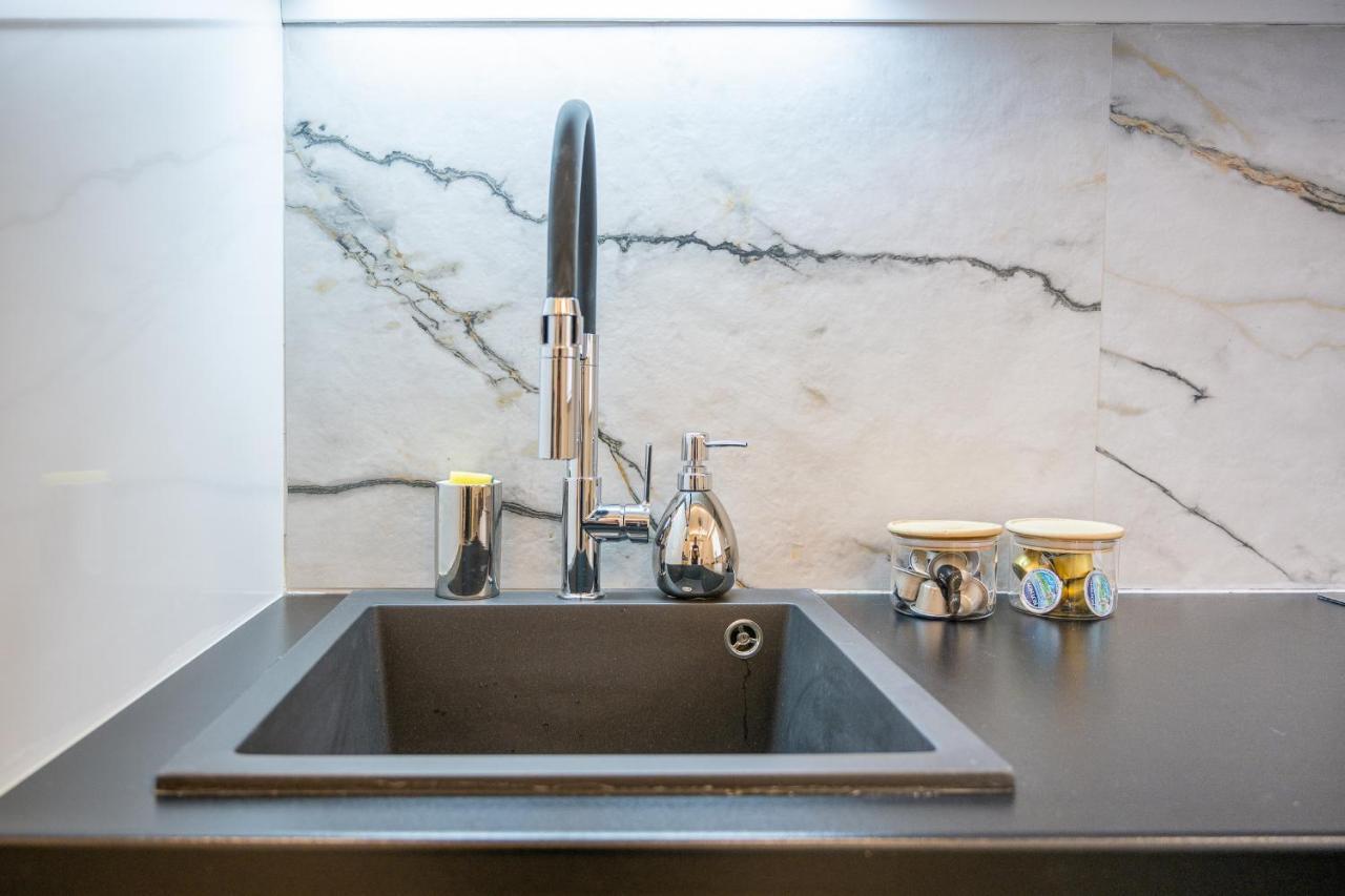Acropolis Cozy Apartments アテネ エクステリア 写真